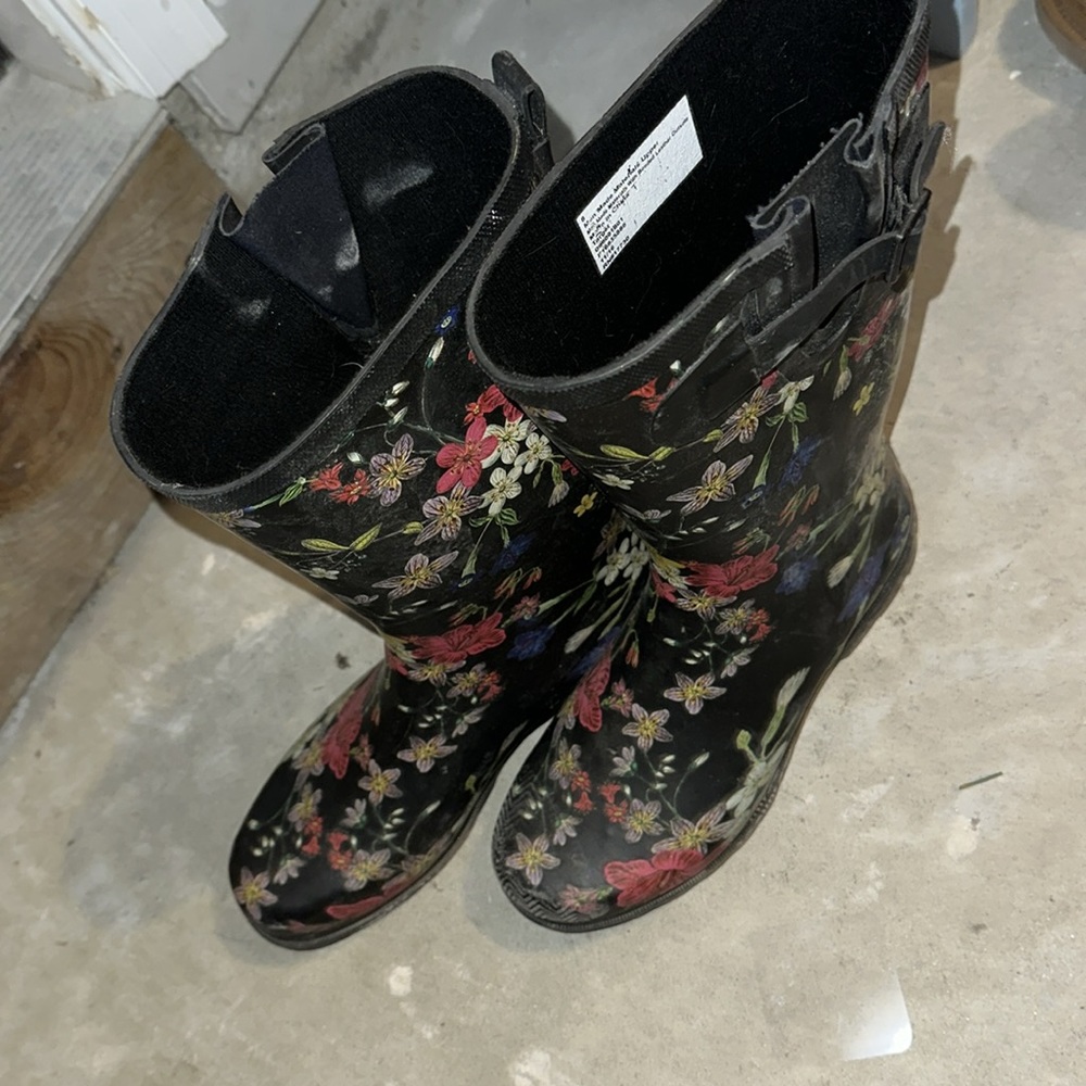 Target rain boots - Picture 2 of 4